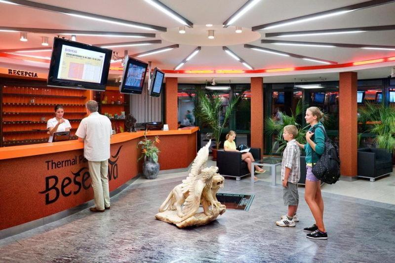 Apartman Liptov - Hotel Bešeňová エクステリア 写真