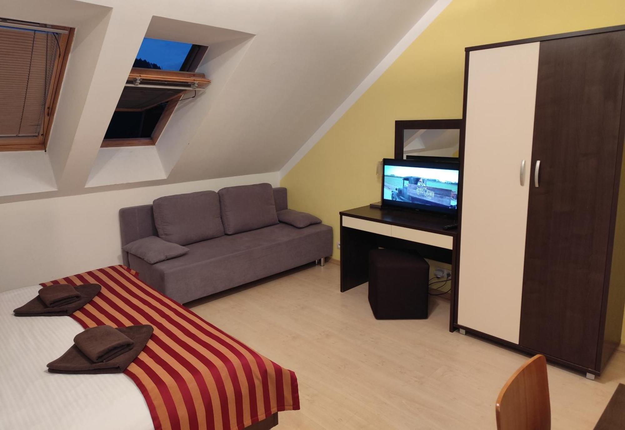 Apartman Liptov - Hotel Bešeňová エクステリア 写真